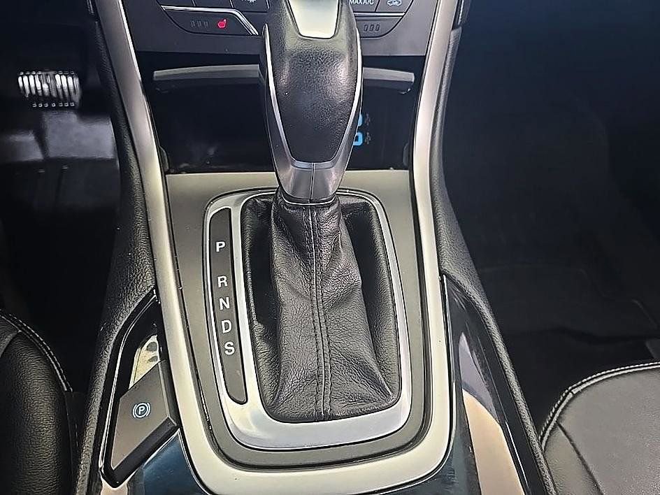 Used 2017 Ford Edge SEL w/ Equipment Group 201A AWD/4WD image 25