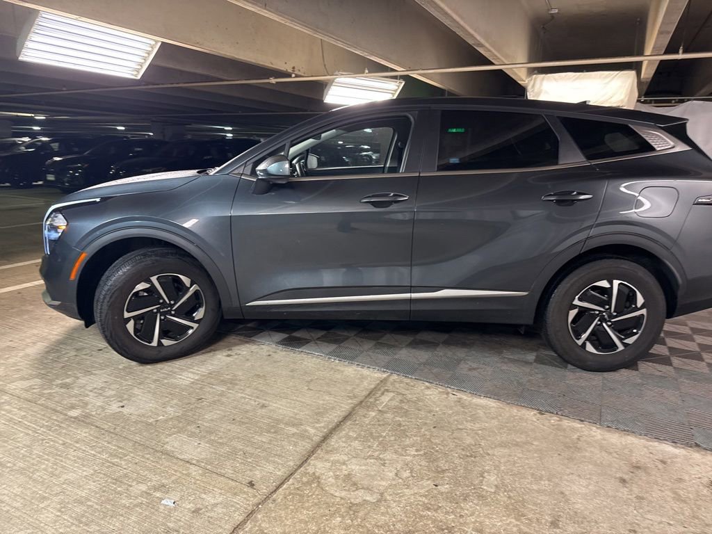 Used 2023 Kia Sportage LX AWD/4WD image 4
