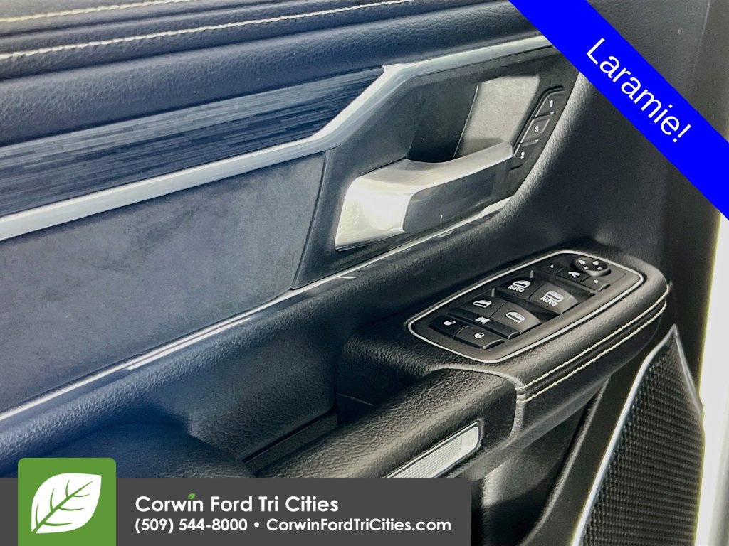Used 2023 RAM 1500 Laramie AWD/4WD image 11