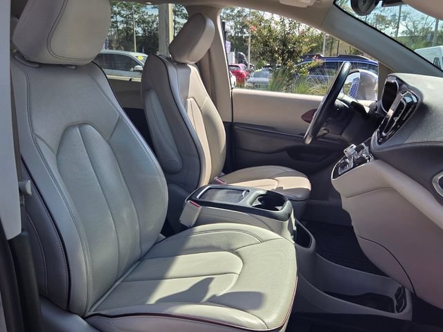 Used 2019 Chrysler Pacifica Limited FWD image 18