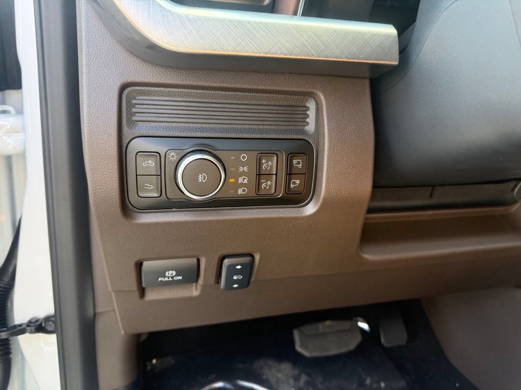 New 2026 Ford F250 King Ranch w/ Chrome Package AWD/4WD image 23