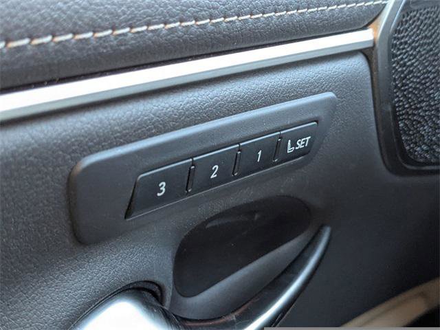 Certified 2021 Lexus ES 300h w/ Premium Package image 25