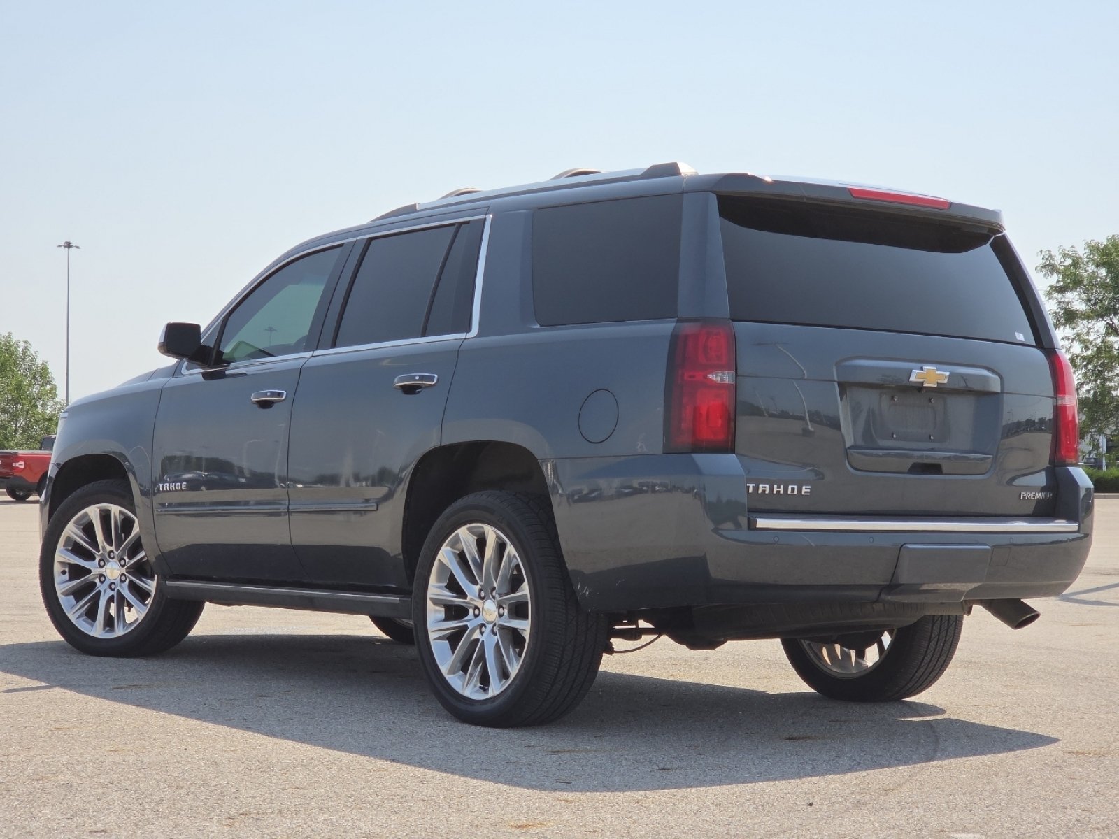 Used 2019 Chevrolet Tahoe Premier w/ Premier Plus Edition AWD/4WD image 18
