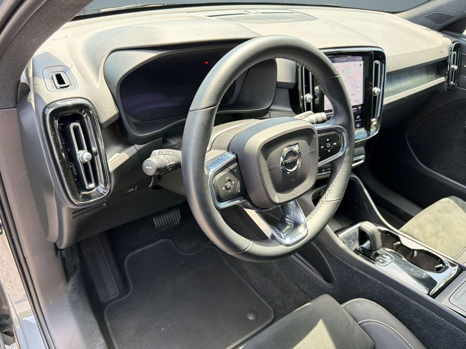 Used 2023 Volvo C40 P8 Recharge Ultimate w/ Protection Package Premier AWD/4WD image 4