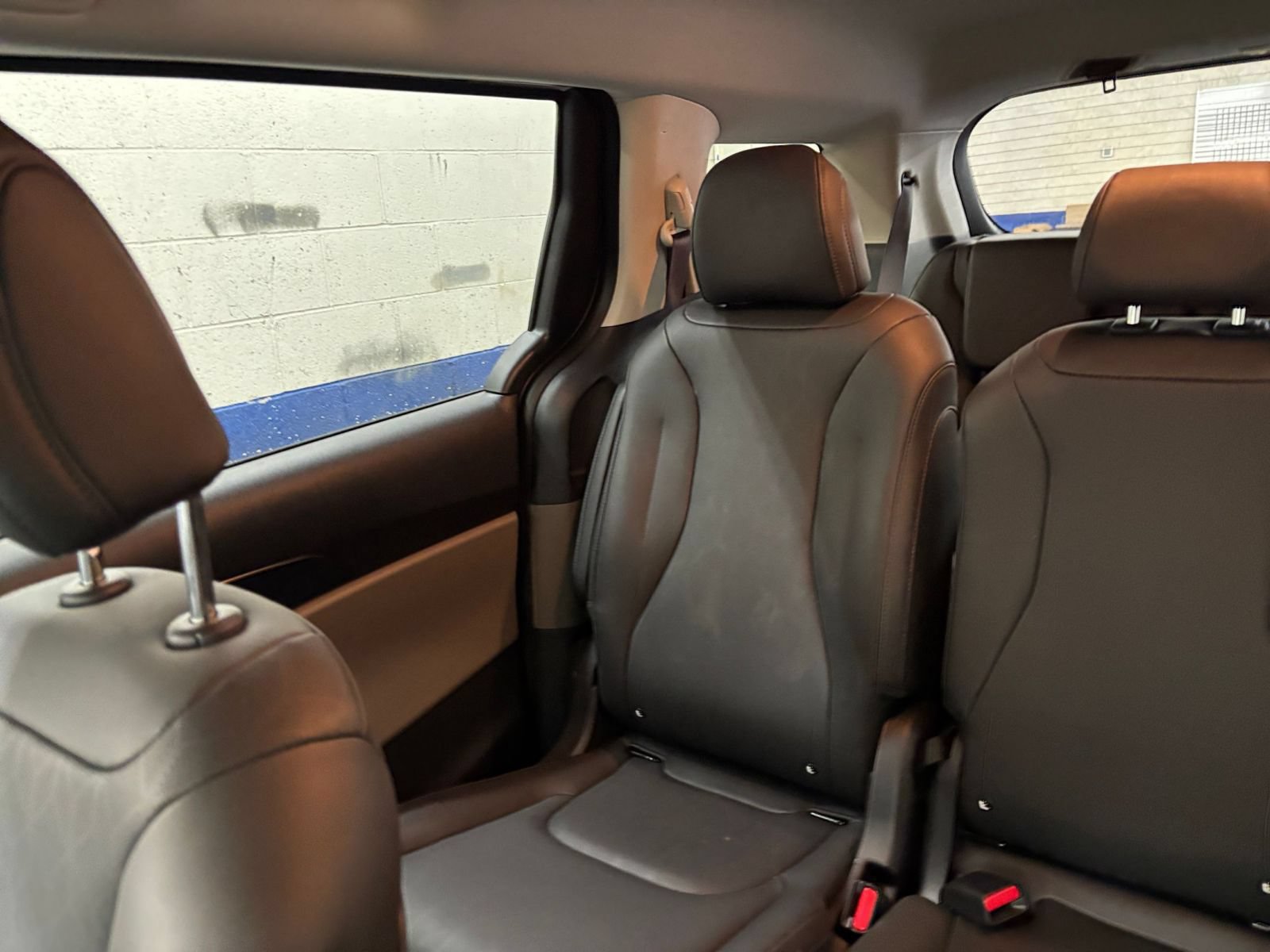 Used 2026 Kia Carnival FWD image 39