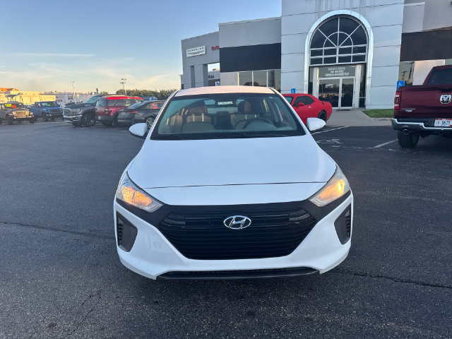 Used 2017 Hyundai Ioniq Blue FWD image 2