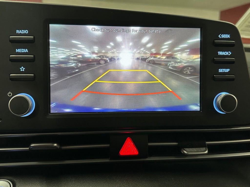 Used 2023 Hyundai Elantra Blue image 23