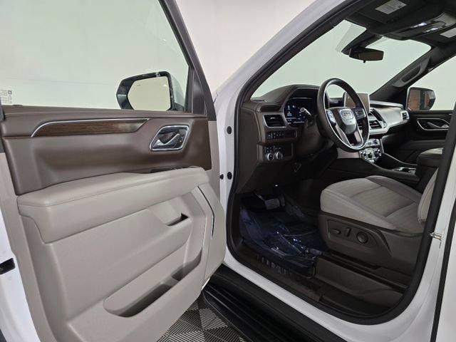 Used 2022 GMC Yukon XL SLE w/ Gmc Pro Safety Plus Package AWD/4WD image 24