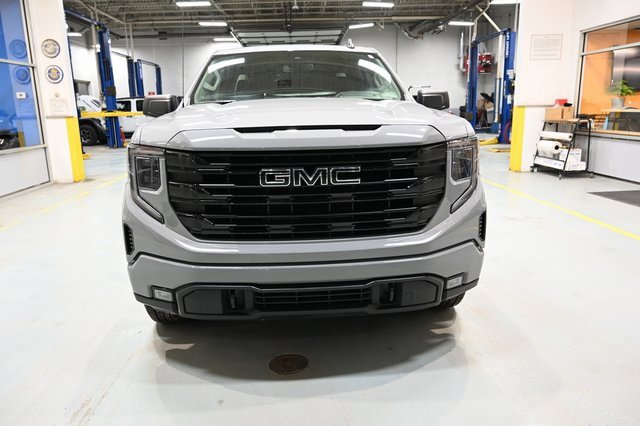 Used 2024 GMC Sierra 1500 Elevation image 2