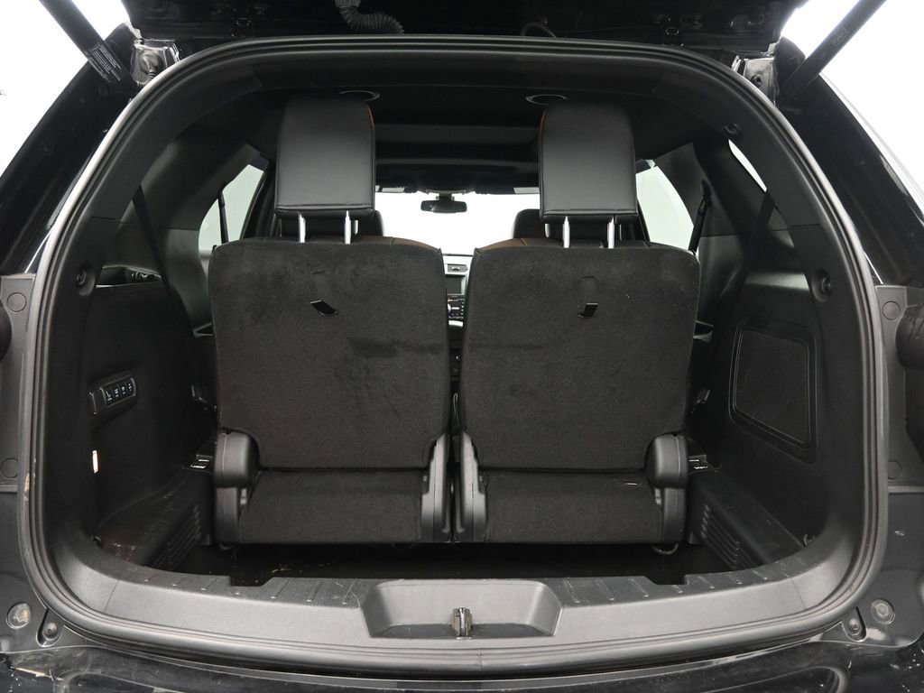 Used 2017 Ford Explorer Platinum image 32