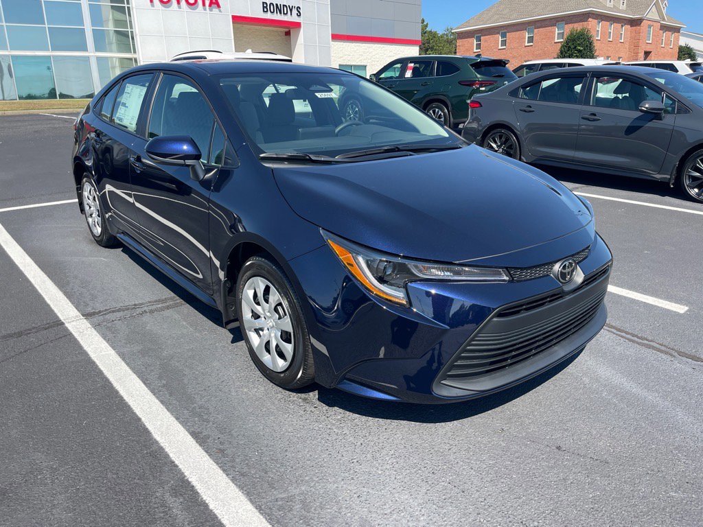 New 2025 Toyota Corolla LE