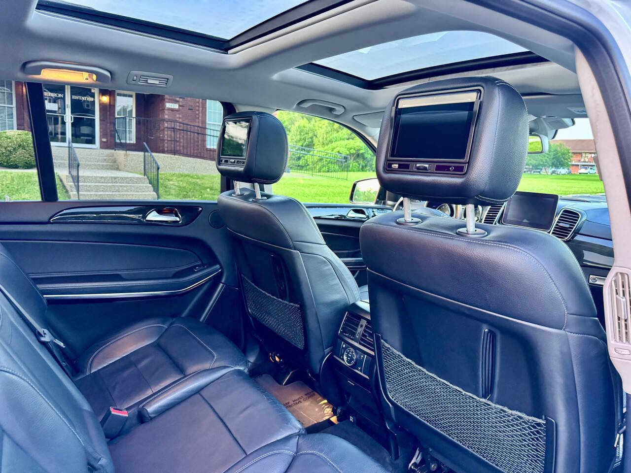Used 2018 Mercedes-Benz GLS 550 4MATIC image 25