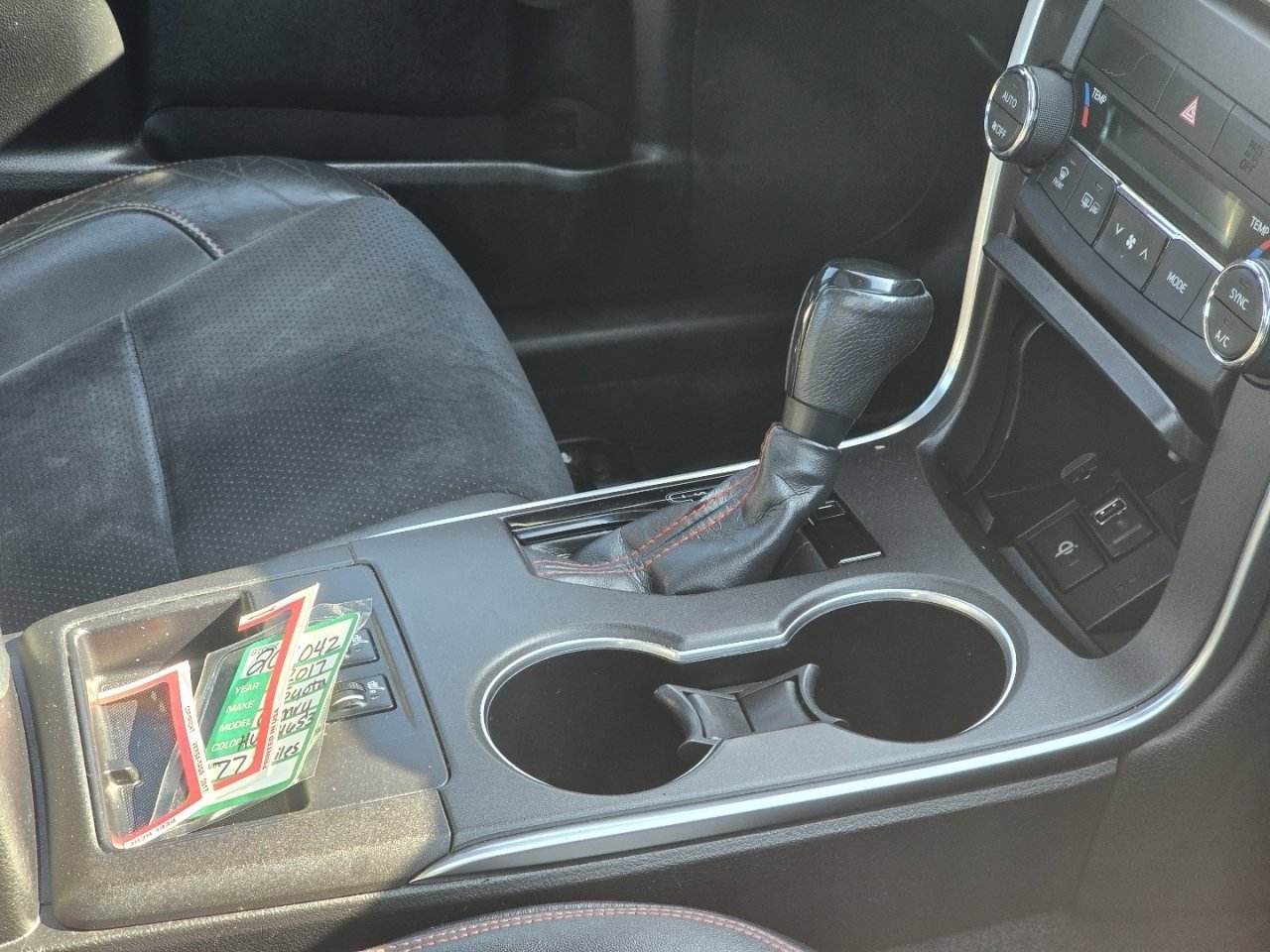 Used 2017 Toyota Camry XSE w/ Moonroof Package image 17