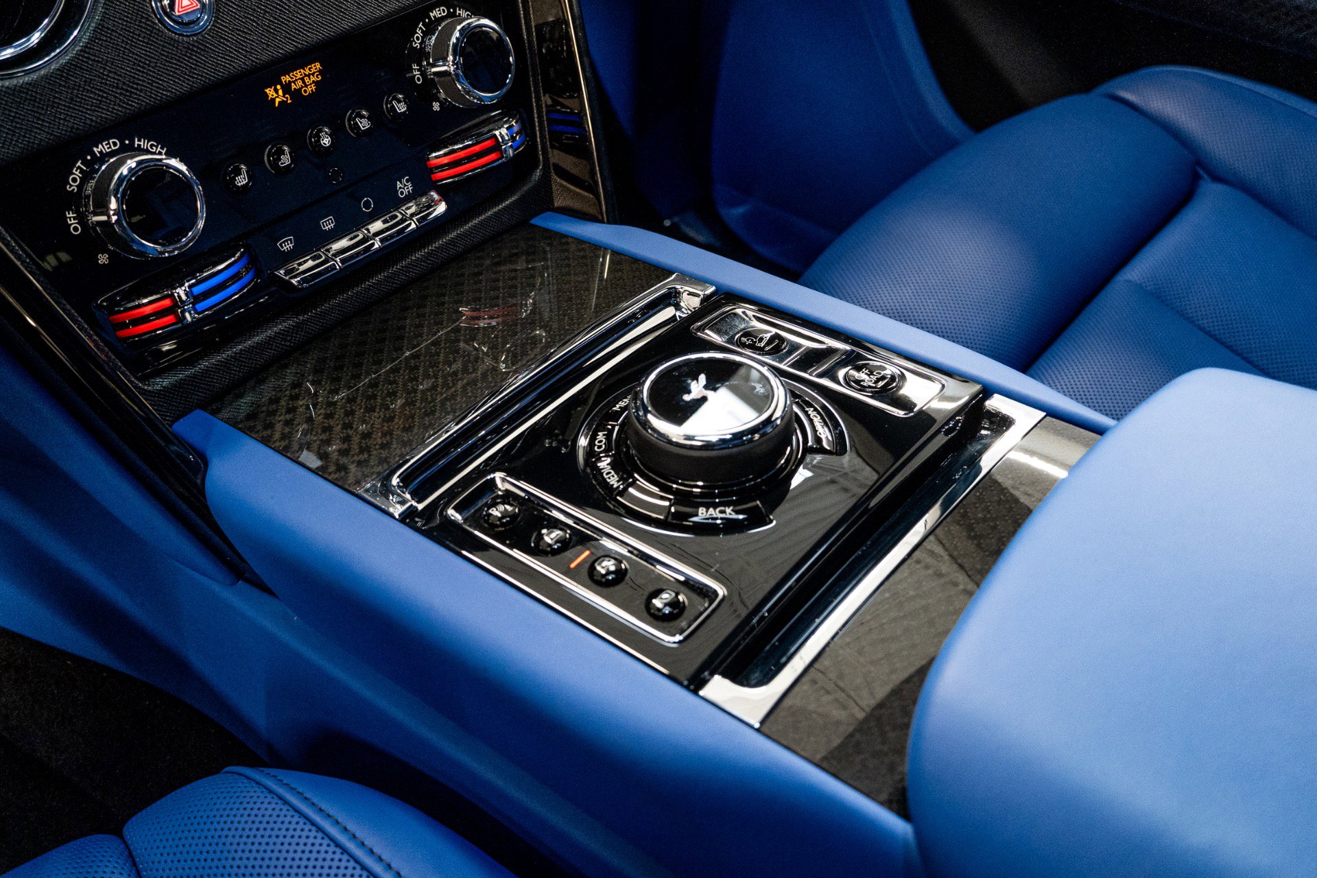 Used 2023 Rolls-Royce Cullinan Black Badge w/ Driver's Package image 21