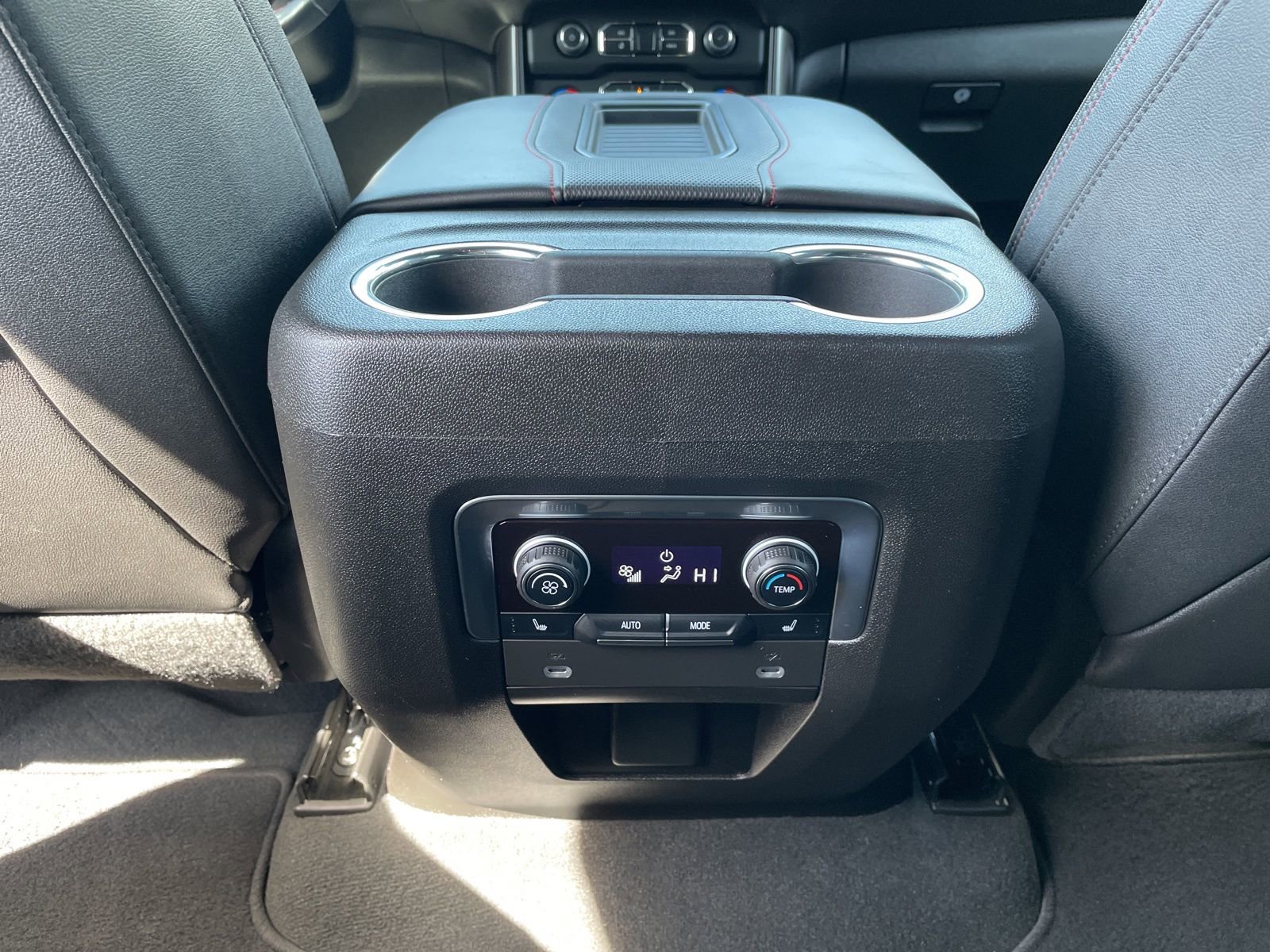 Used 2022 Chevrolet Tahoe RST w/ Sport Performance Package image 28