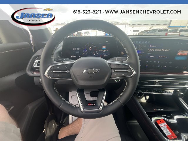 Used 2026 Chevrolet Traverse Z71 w/ LPO, Floor Liner Package AWD/4WD image 12