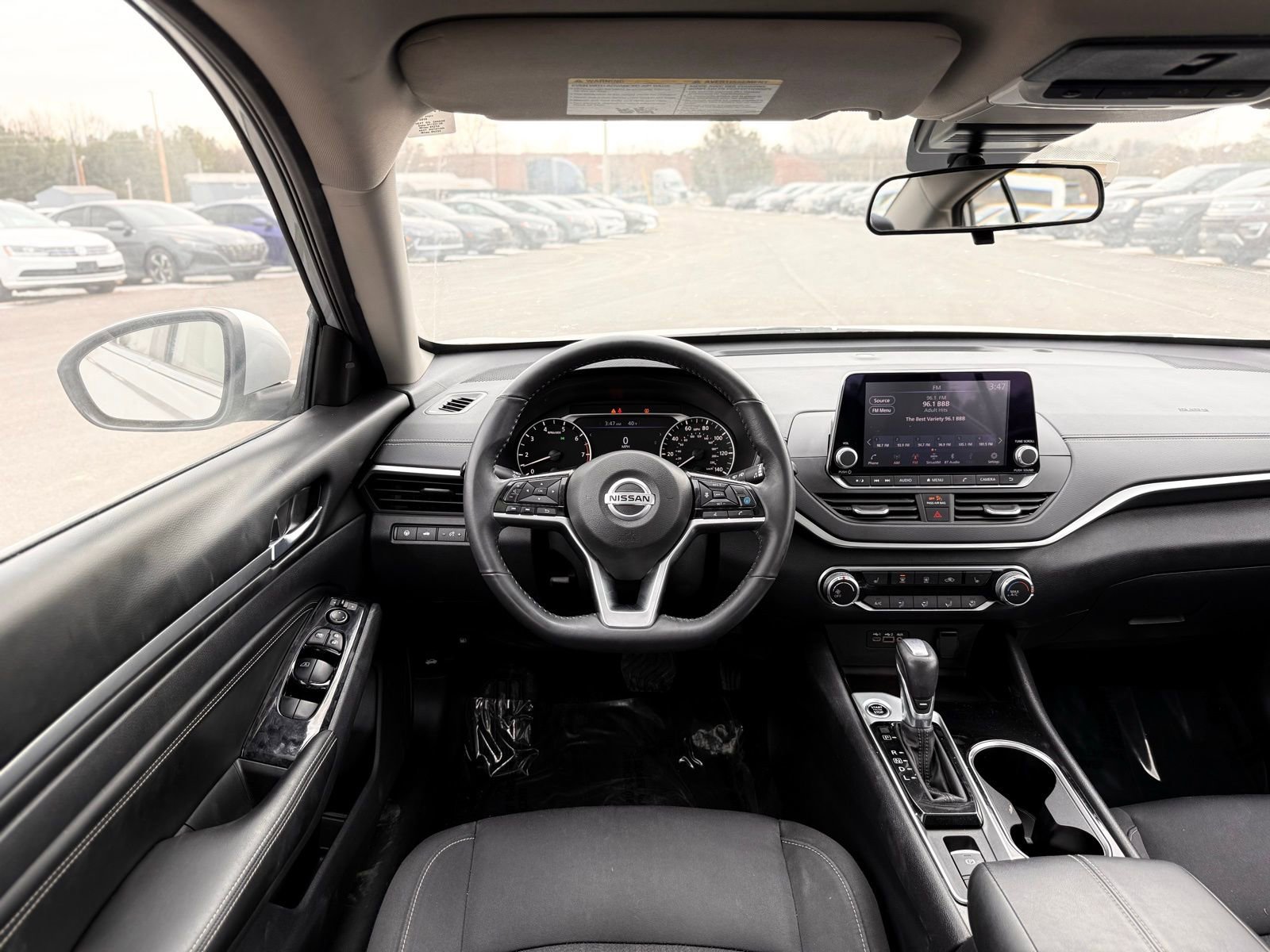 Used 2022 Nissan Altima 2.5 SV w/ SV Premium Package image 28