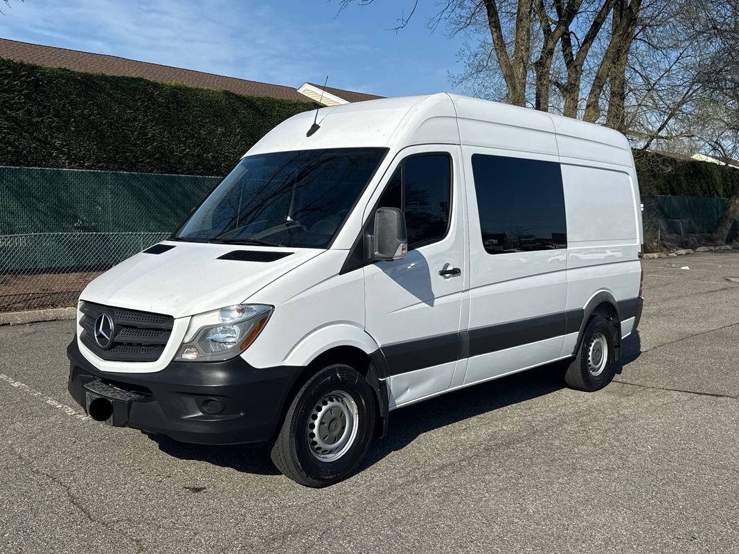 Used 2017 Mercedes-Benz Sprinter 2500 image 1
