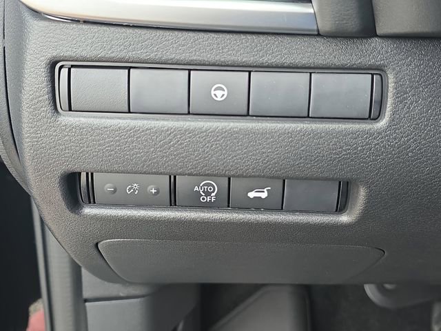 Used 2025 Nissan Rogue SV image 26