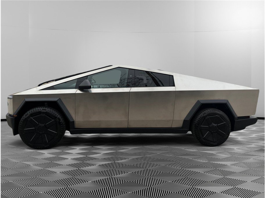 Used 2024 Tesla Cybertruck AWD Crew Cab image 3