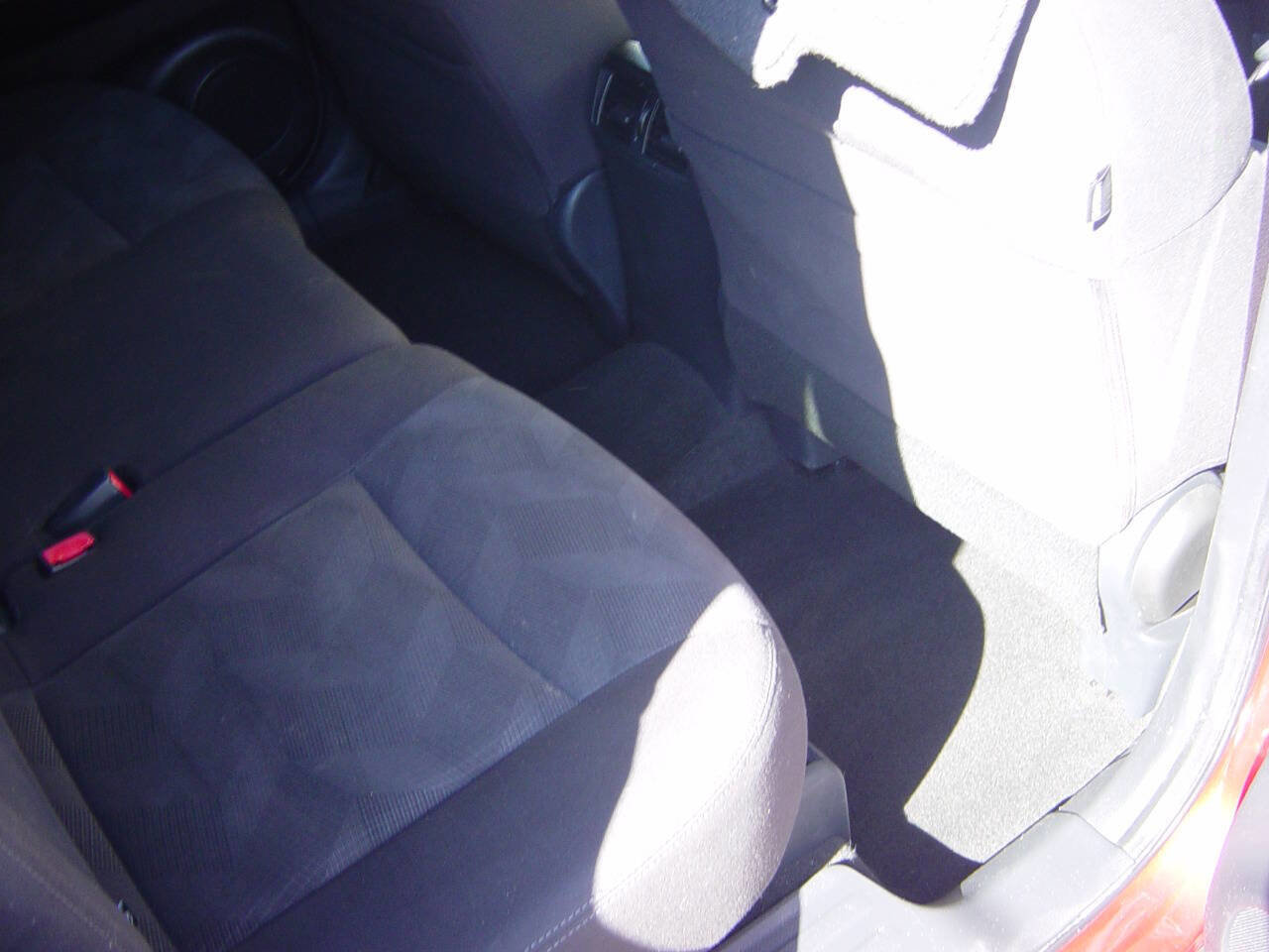 Used 2016 Nissan Rogue SV image 13