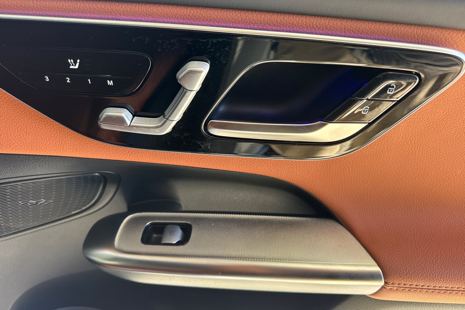 Certified 2024 Mercedes-Benz GLC 300 image 21