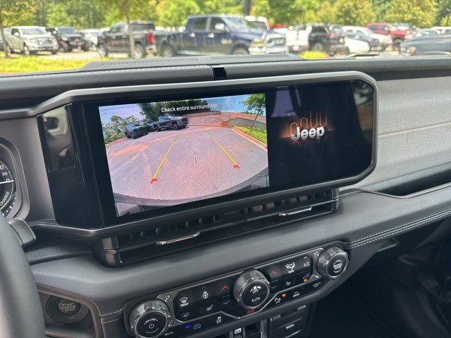 Certified 2025 Jeep Wrangler Unlimited Sahara w/ Safety Group AWD/4WD image 25