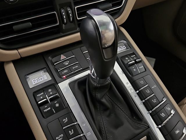 Used 2020 Porsche Macan S image 16