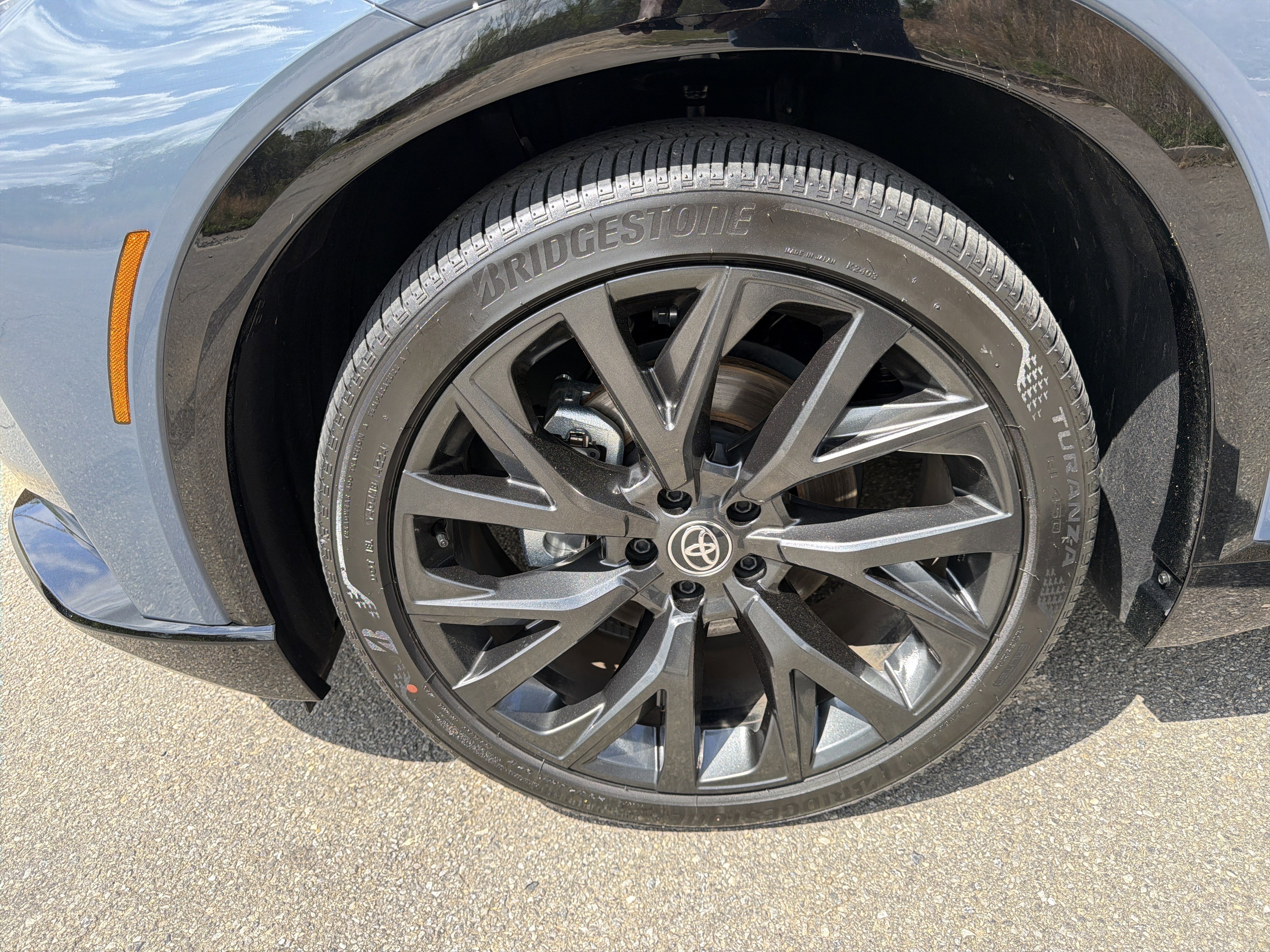 Used 2025 Toyota Crown Signia AWD/4WD image 11