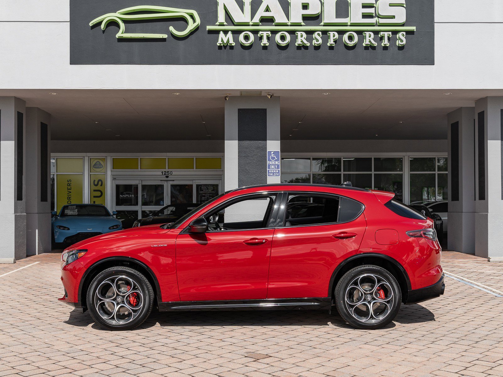 New 2024 Alfa Romeo Stelvio Veloce image 12