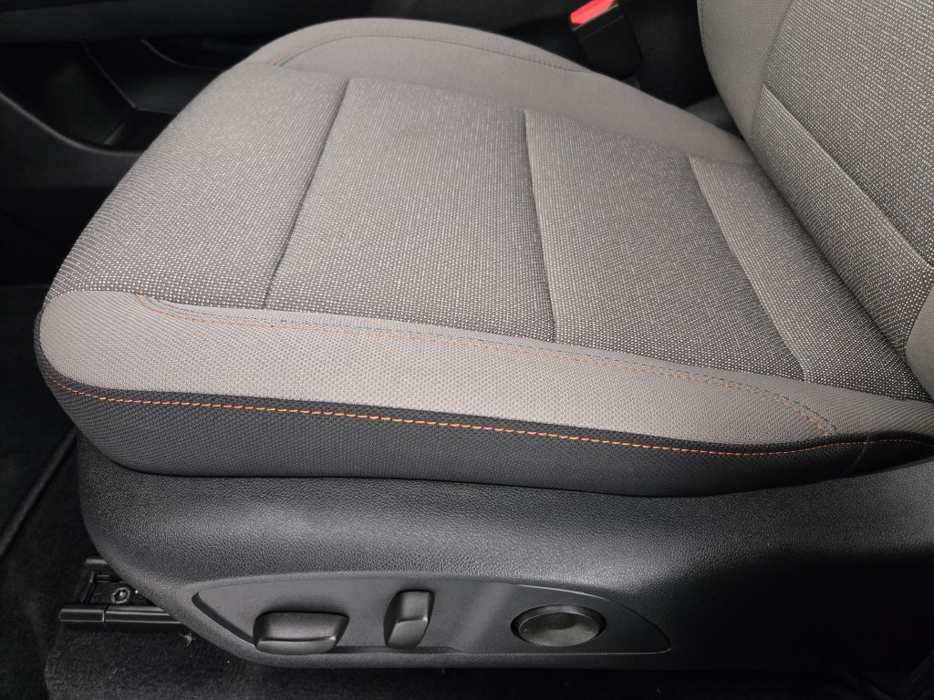 New 2026 Chevrolet Traverse LT w/ Midnight/Sport Edition FWD image 26