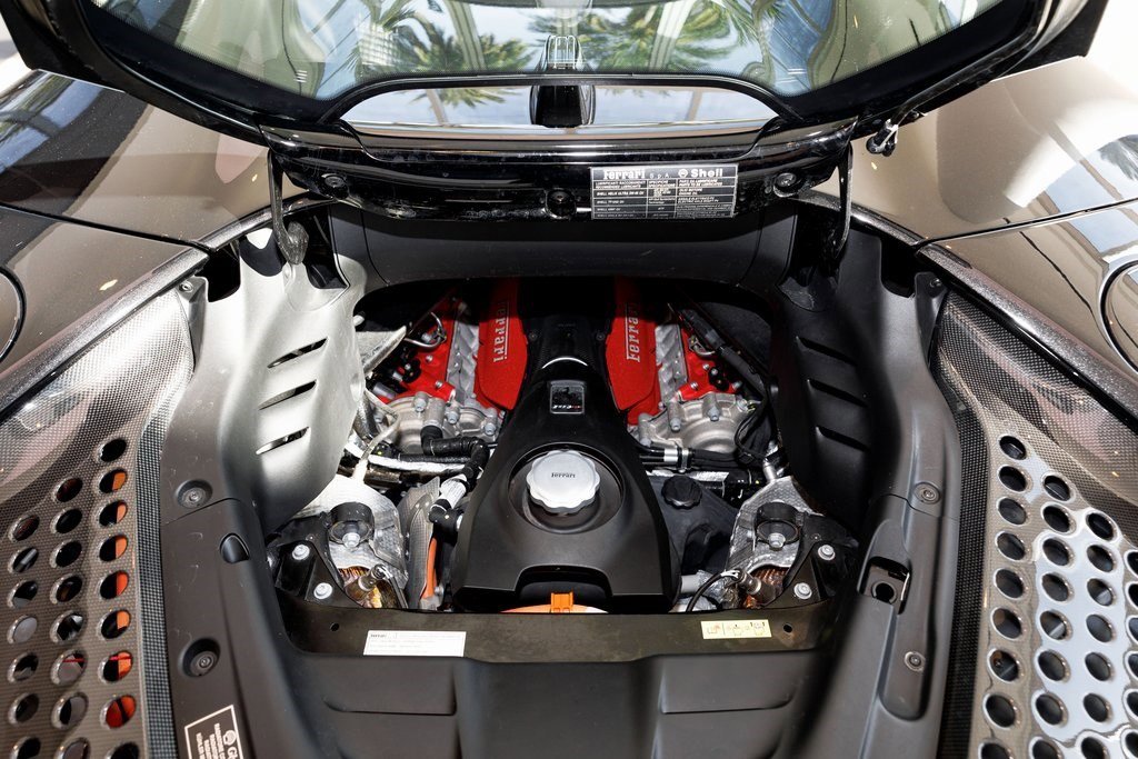 Used 2022 Ferrari SF90 Spider image 37