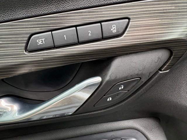 Used 2023 GMC Terrain SLT w/ Elevation Edition image 12