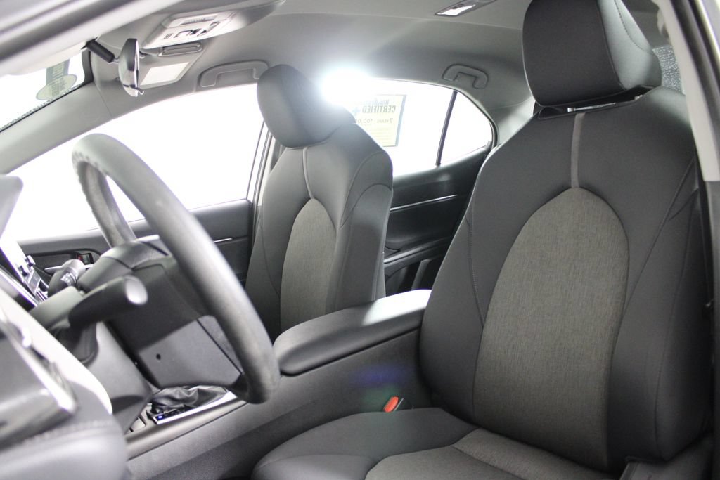Used 2022 Toyota Camry LE FWD image 18