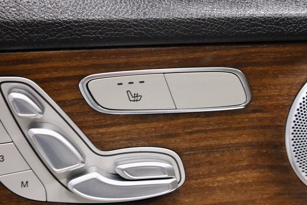 Used 2021 Mercedes-Benz C 300 4MATIC Sedan image 4