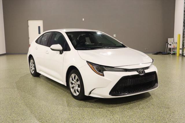 Used 2022 Toyota Corolla LE FWD image 1