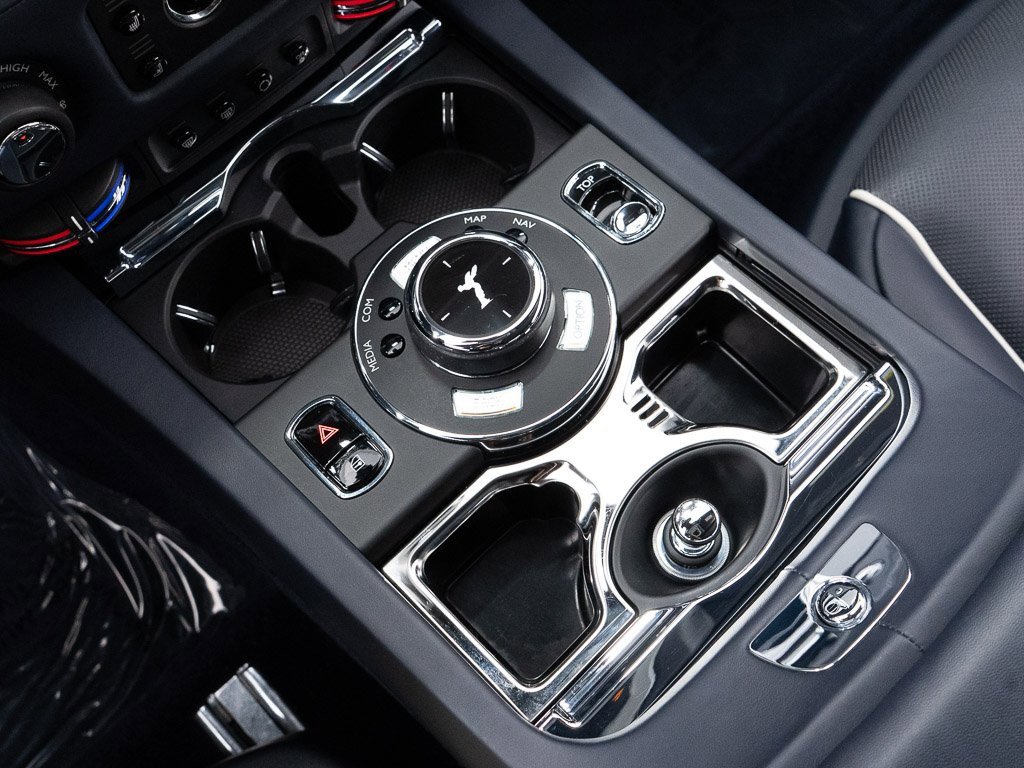 Certified 2018 Rolls-Royce Dawn image 38