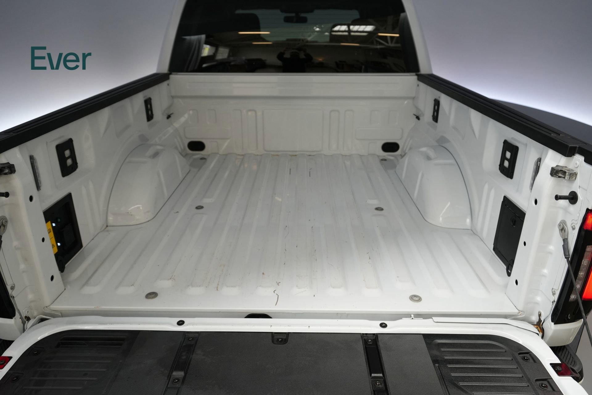 Used 2024 Ford F150 Lightning Flash image 8