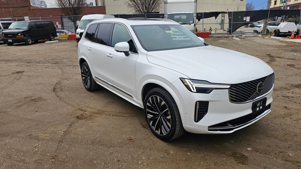Certified 2025 Volvo XC90 T8 Ultra w/ Protection Package Premier image 5