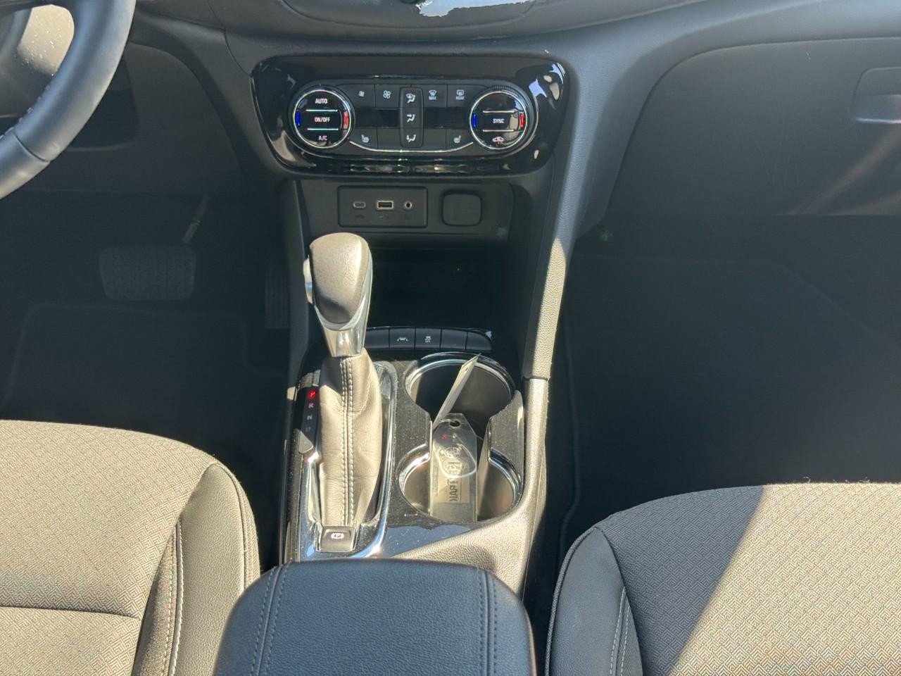 Used 2023 Buick Encore GX Select image 15