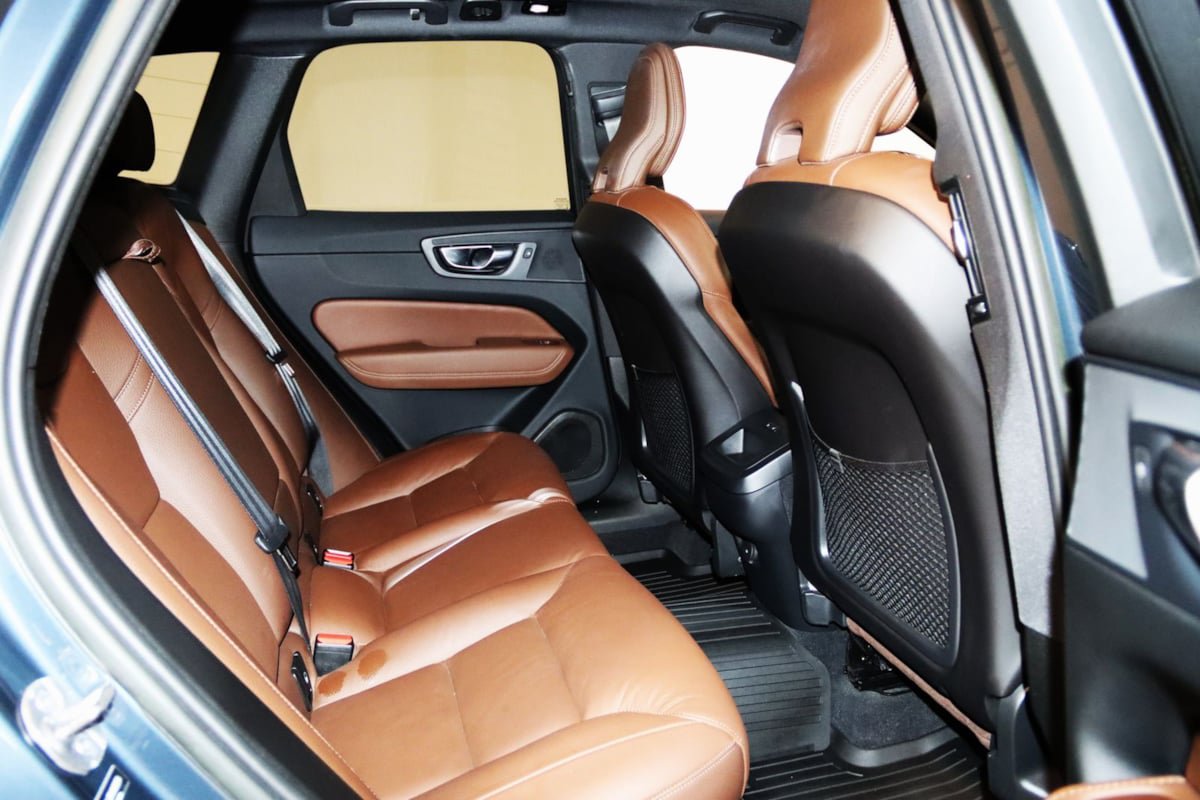 Used 2022 Volvo XC60 B5 Momentum w/ Advanced Package AWD/4WD image 58