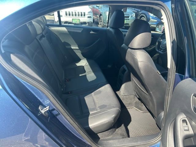 Used 2016 Volkswagen Jetta SE image 16