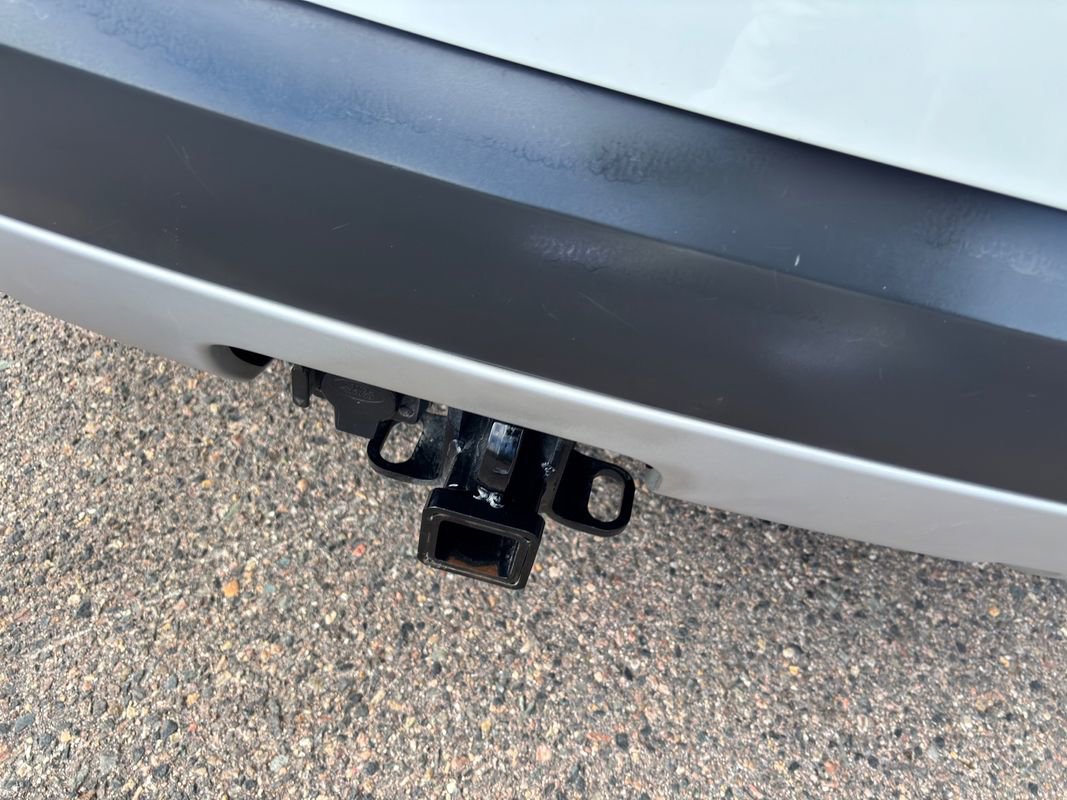 Used 2017 Land Rover Discovery HSE Luxury image 8