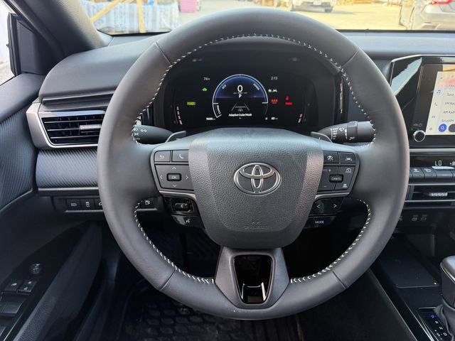 Used 2025 Toyota Camry SE image 13
