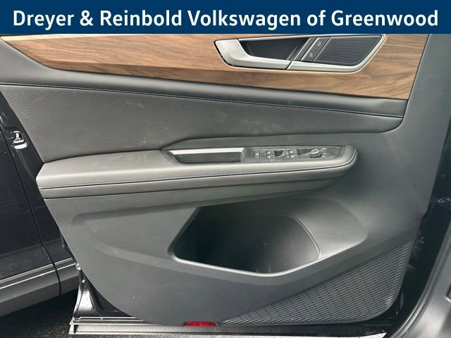 New 2026 Volkswagen Atlas SE image 18