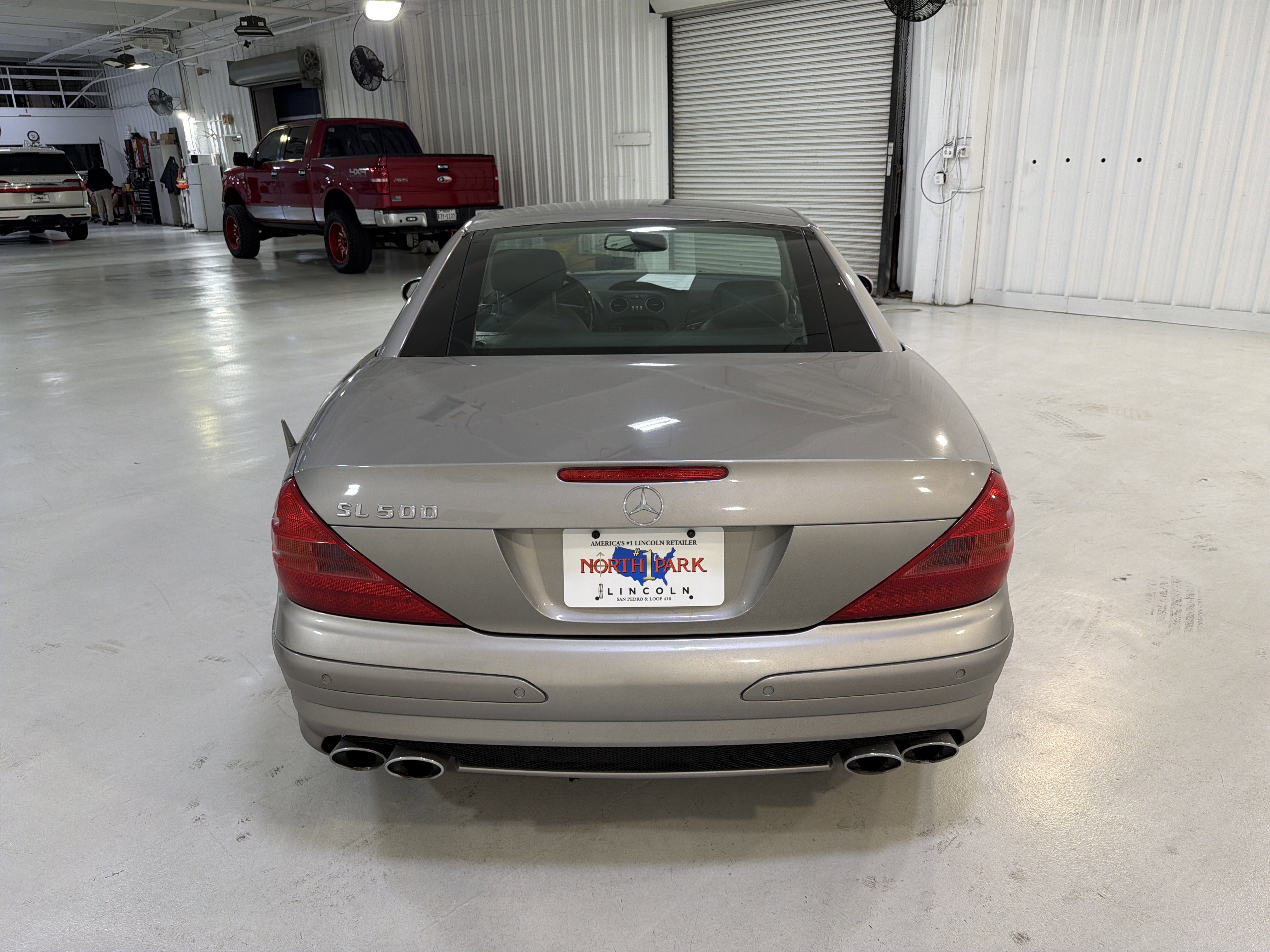 Used 2005 Mercedes-Benz SL 500 image 4