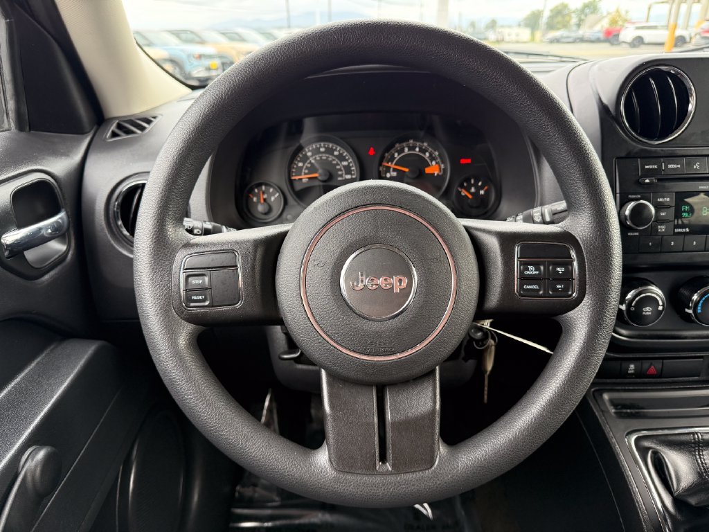 Used 2016 Jeep Patriot Sport FWD image 21
