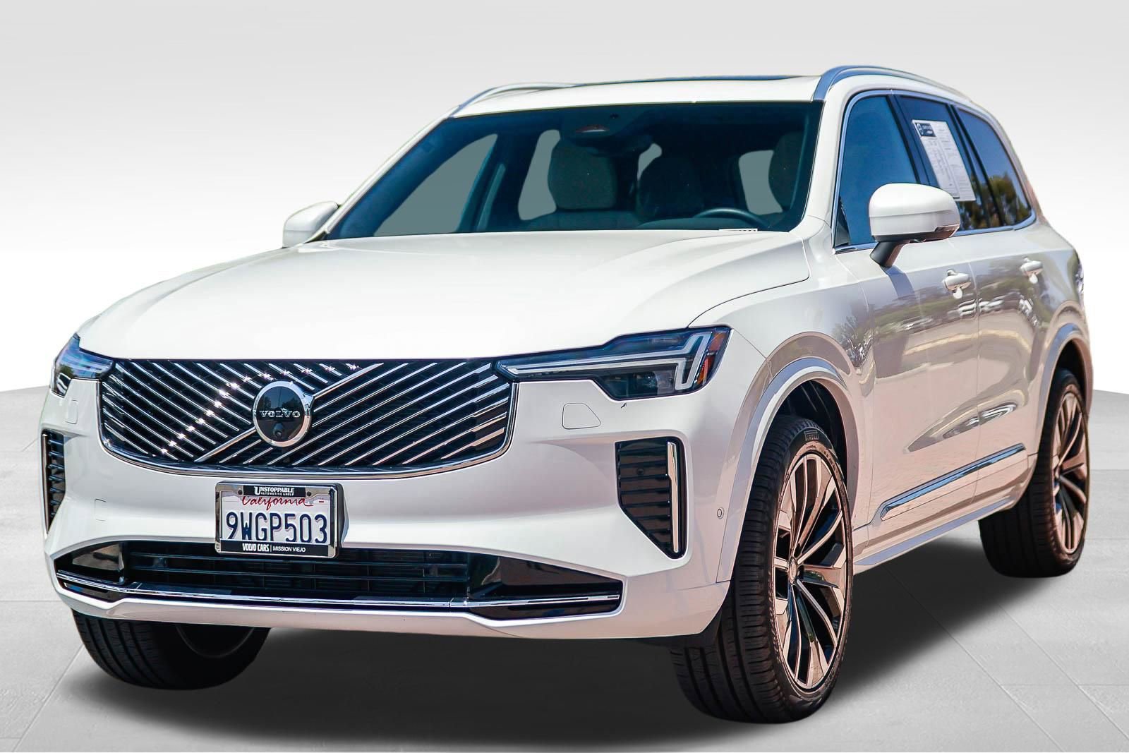 Certified 2026 Volvo XC90 B6 Plus AWD/4WD image 3