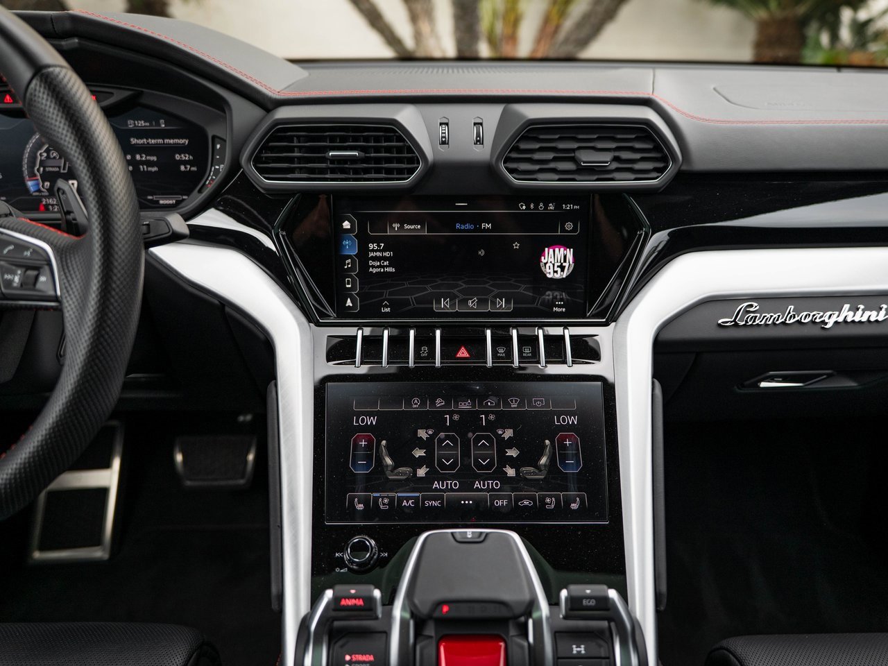 Used 2020 Lamborghini Urus image 33