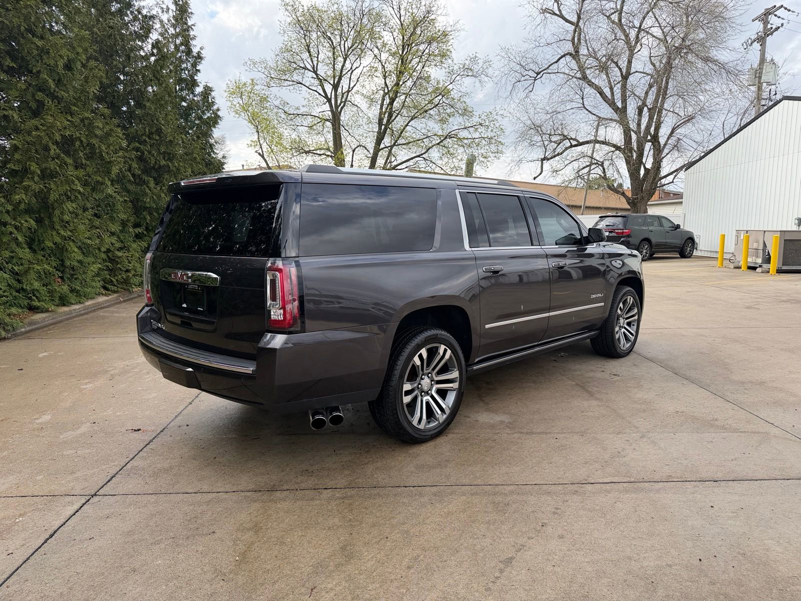 Used 2018 GMC Yukon XL Denali w/ Denali Ultimate Package image 30